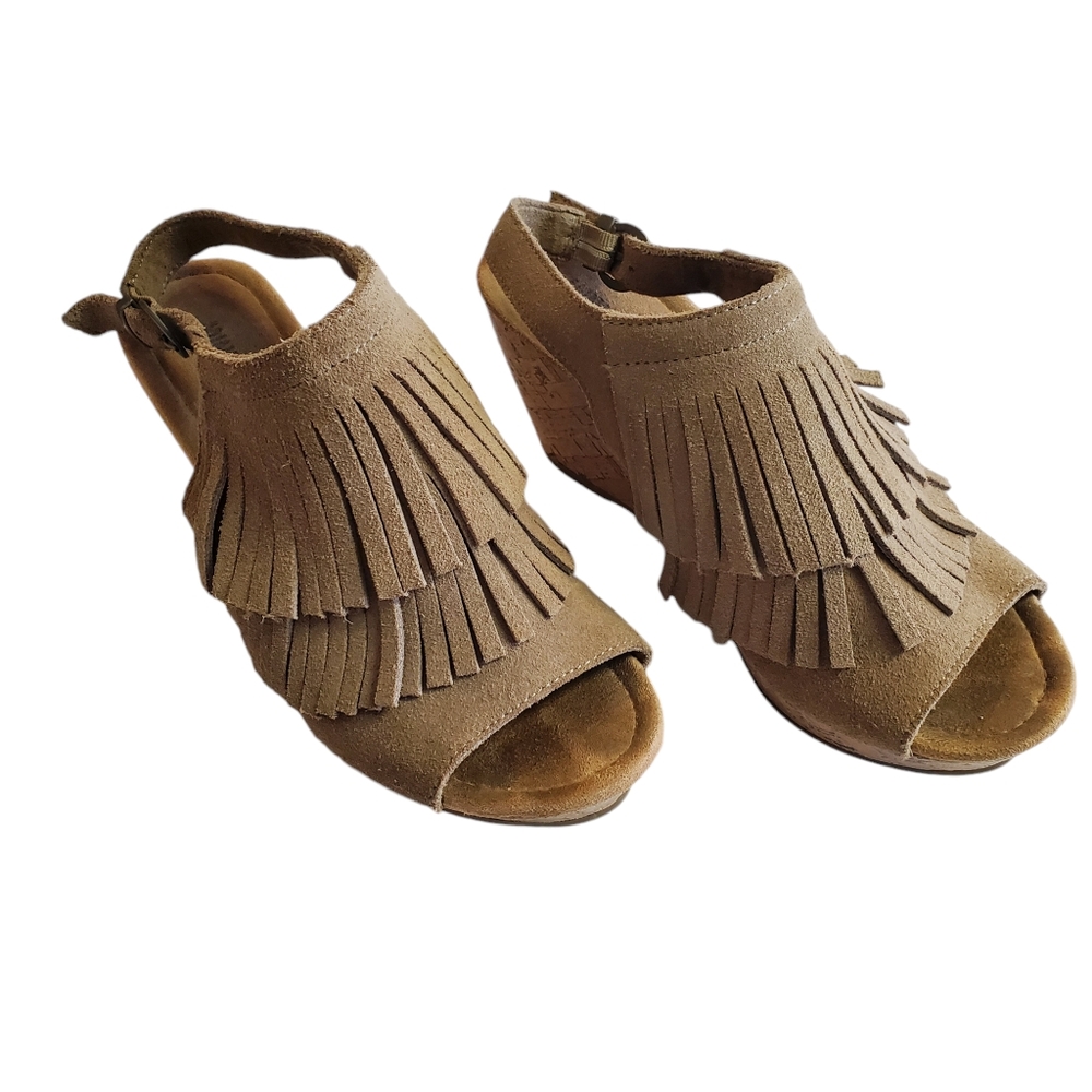Minnetonka Ashley Wedge Sandal Sz 6 Tan‎ Suede Fringe Espadrille Western Country